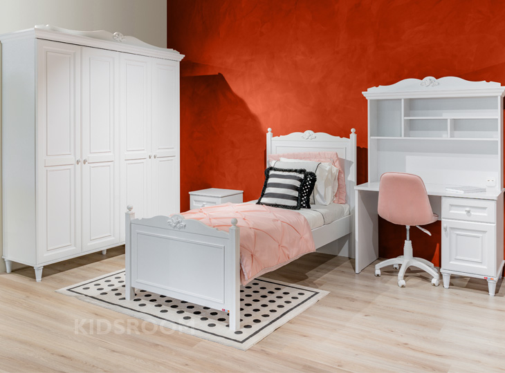 Almila Lora | Tienerkamer | Bruin