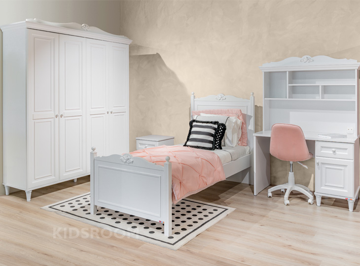 Almila Lora | Tienerkamer | Hout