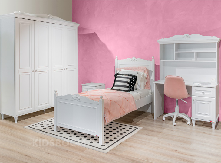 Almila Lora | Tienerkamer | Roze