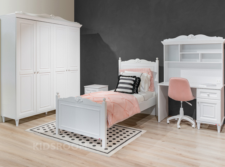 Almila Lora | Tienerkamer | Zwart