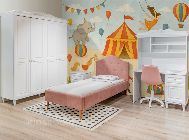 Lisa Tienerkamer | Lora | Circus